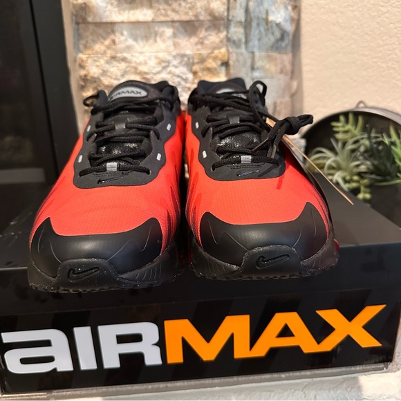SOLD Nike Air Max Dn8 Red Black Sneakers Men’s Size 13 - Picture 3 of 7